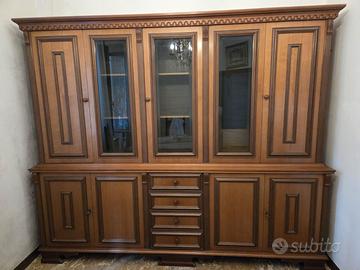 Mobile sala,tavolo e sedie