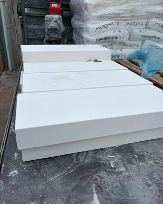 Coprimuro in cemento bianco