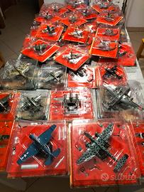 Collezionie di 44 aerei caccia bombardieri della s