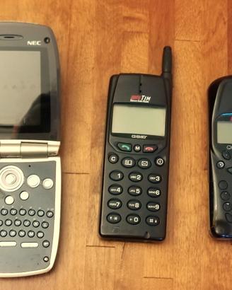 3 Cellulari Vintage NEC TIM 3 e accessori