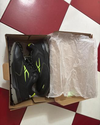 Scarpe antinfortunistiche S3 SRC - Come nuove, usa