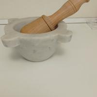 Mortaio in marmo Carrara con pestello in faggio