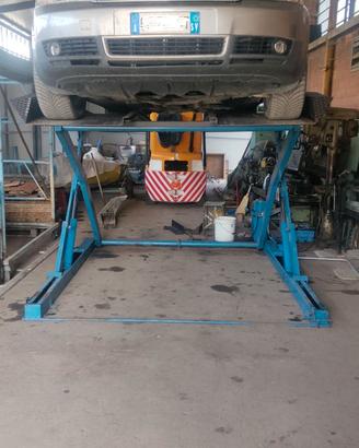 Ponte sollevatore auto