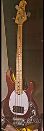 Basso Sterling by Music Man scala corta