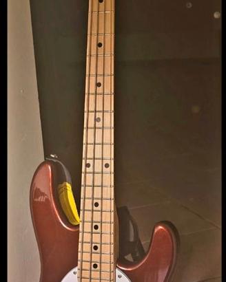 Basso Sterling by Music Man scala corta
