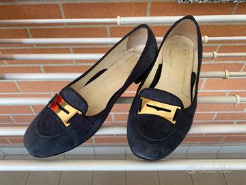 Scarpe con tacchi bassi blu