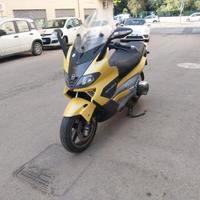 Gilera Nexus 500 - 2004 km 32000,unico proprietari