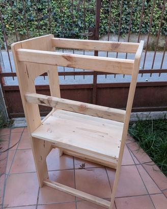 Torre Montessori in legno chiaro