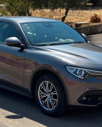 🇮🇹 Alfa Romeo Stelvio 2.2 At8 Q4 Business 190cv