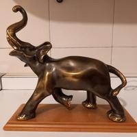 statua in bronzo 