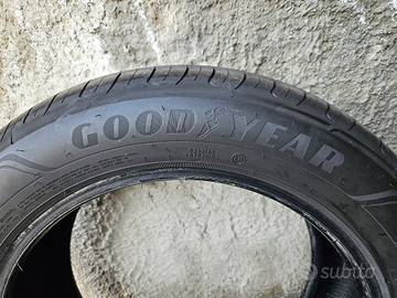 Goodyear efficientgrip performance