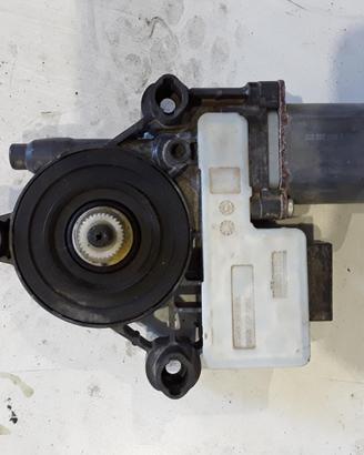 MOTORINO ALZAVETRO POSTERIORE DESTRA VOLKSWAGEN Po