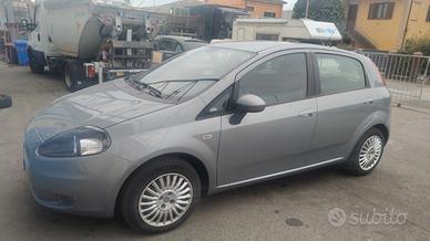 FIAT grande punto neopatentato 2007