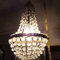 Lampadario con gocce cristalli a mongolfiera