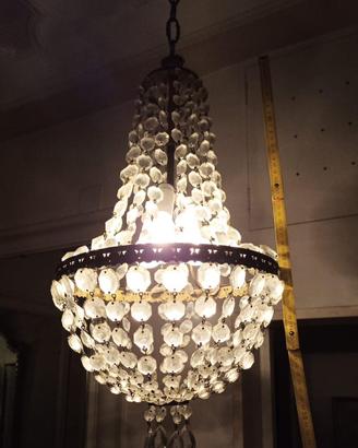 Lampadario con gocce cristalli a mongolfiera
