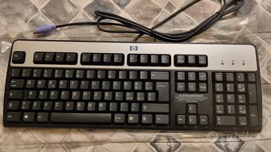 Tastiera per PC marca HP, in omaggio mouse