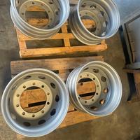 Cerchi camion 22,5 con gomme