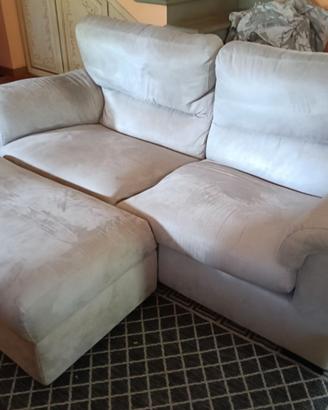 tris divano, poltrona e poggia piedi