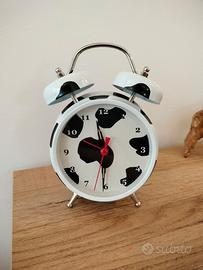 Sveglia da comodino muccata