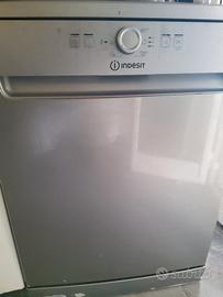lavastoviglie indesit