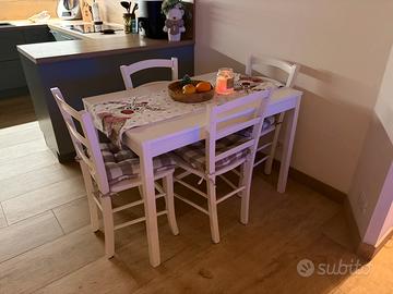 Tavolo + sedie