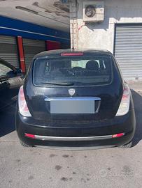 auto lancia