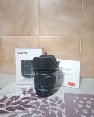 Obiettivo Canon efs 10-18 con paraluce