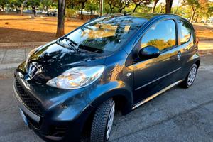 PEUGEOT 107 1.0 SWEET YEARS