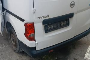 Vendiamo Ricambi per Nissan NV200 1.5 diesel Anno 