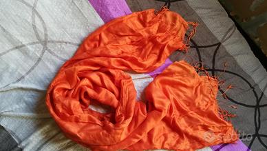 Sciarpa in stile PashMina color Arancio