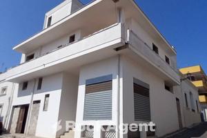 FABBRICATO A RUSTICO USO RESIDENZIALE E ARTIGIANAL