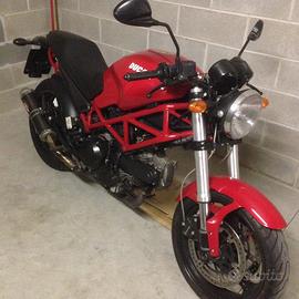 Ducati monster 695
