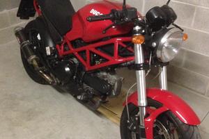 Ducati monster 695