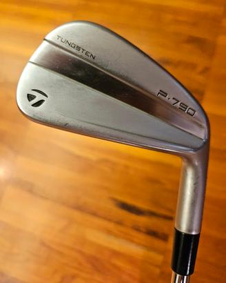 Ferri da golf Taylormade P790