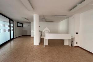 UFFICIO A BUSSOLENGO