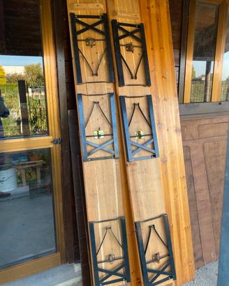 Tavolo e panchine in legno