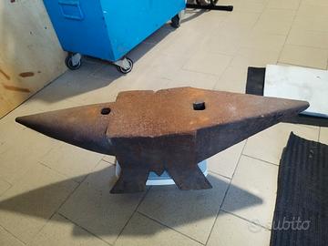 incudine 70 kg antico