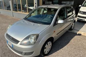 Ford Fiesta 1.4 TDCi Ghia - 5 porte