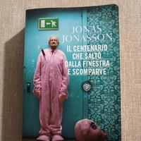 Il centenario che saltò dalla finestra e scomparve