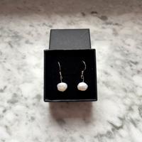 Orecchini in perle vere, argento 925 acciaio.