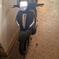 Piaggio Beverly 300 - 2021