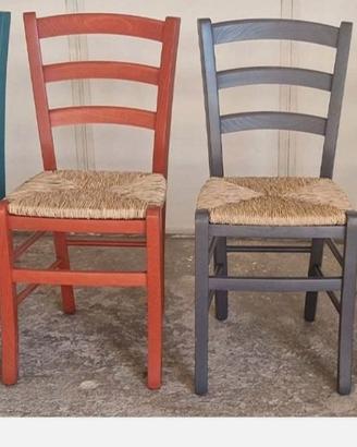 sedie in legno colorate