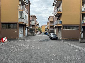 Garage-deposito Mascalucia-corso S.Vito 172