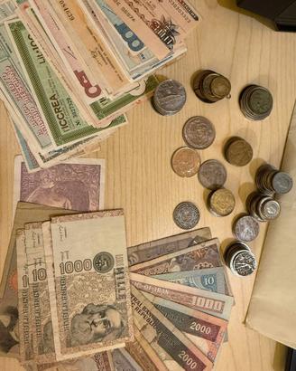 grande lotto di banconote e miniassegni e monete
