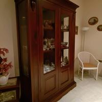 Credenza vetrina in legno