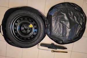 Ruotino scorta T125/80 R17 99M con cric e chiave