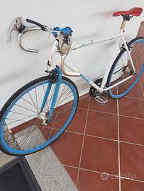Bici flip flop da corsa e allenamento.