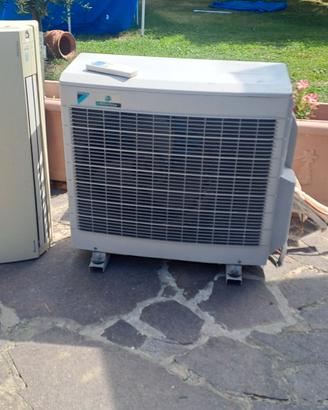 Condizionatore Daikin inverter + 2 split