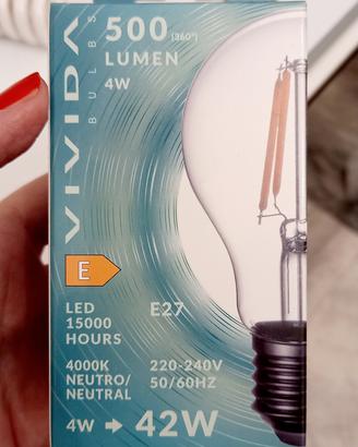 Set di 8 lampadine led E27 Vivida