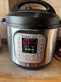 Instant Pot Duo Smart Cooker 7 in 1, da 5,7 litri
